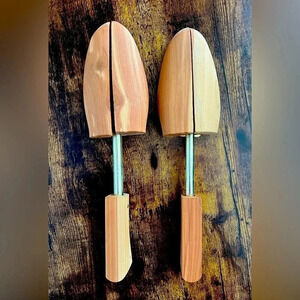Rochester Shoe Tree Co. | pair of shoe trees